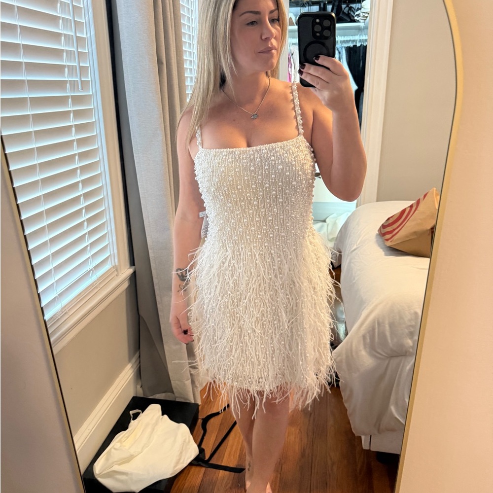 Elegant White Beaded Dress - Picture 2 of 3